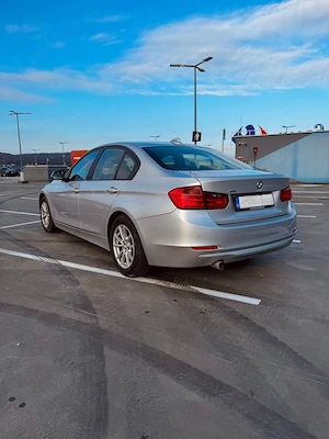 BMW 318D xDrive - imagine 3