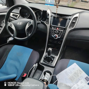 Vând hyundai i30 kombi 1.6 crdi an 2015 - imagine 5