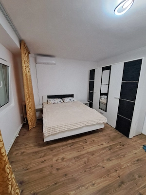 Închiriez apartament vacanță - imagine 5