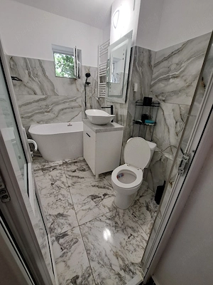 Închiriez apartament vacanță - imagine 4