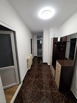Închiriez apartament vacanță - imagine 2