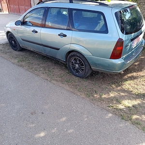 vând sau schimb Ford focus - imagine 2