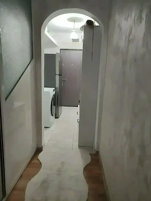 vand apartament,cu doua camere decomandat cu balcon inchi, centrala pe gaz  electrocasnice noi  - imagine 3