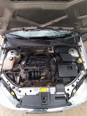 Ford Focus mk1 2001 1.6 Benzină  - imagine 4