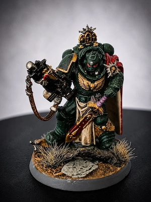 Figurina Warhammer Captain with Master-crafted Bolt-Rifle
