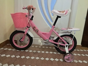 Bicicleta Baby Fort pentru fetițe