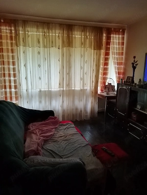 Vînd apartament 2camere ultracentral.Preț 60000euro. - imagine 3