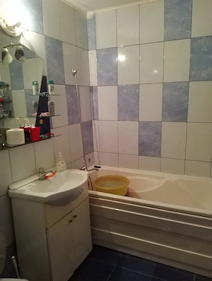 Vînd apartament 2camere ultracentral.Preț 60000euro.