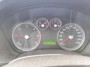 Vând Ford Focus Ghia, motor 1.8 Diesel (TDCi),115 Cp,2006 - imagine 8