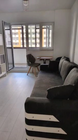 berceni  metrou biruintei 81 la pasarela etaj 1 - imagine 2