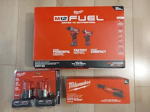 Set scule Milwaukee M12