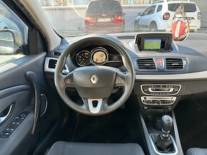 Renault Megane 1.5 dci 110 cai   foarte ingrijita - imagine 2