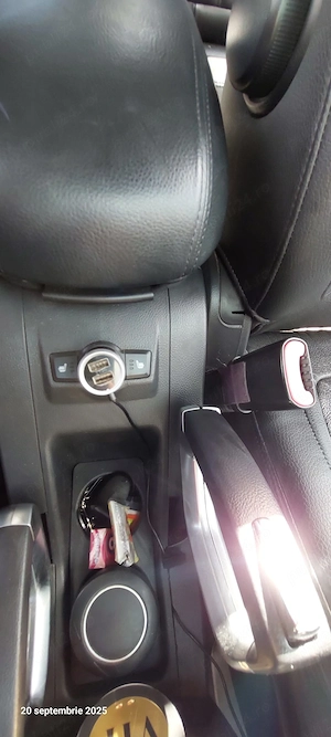 Opel Antara 2009 | Cosmo | 2.0 CDTI | 4x4 Permanent | Manuală | 230.500 km  - imagine 3