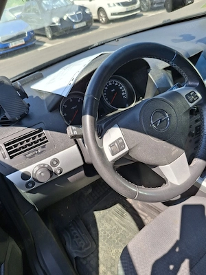Opel Astra H - imagine 4