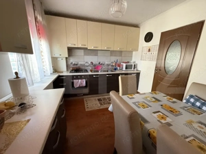 Apartamen 3 camere, 65 mp, zona Micro 16 - imagine 6