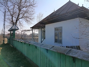De vanzare casa + teren 9000 mp - imagine 2