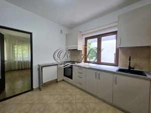 Apartament in vila cu parcare si garaj - imagine 14