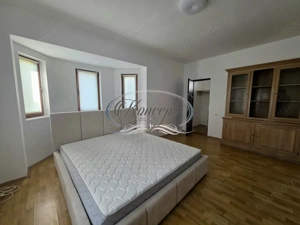 Apartament in vila cu parcare si garaj - imagine 9