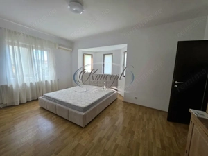 Apartament in vila cu parcare si garaj - imagine 8