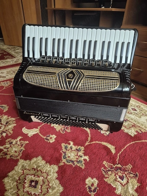 Vând acordeon hohner organola cassotto 