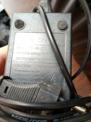 alimentator 42v 2 amp