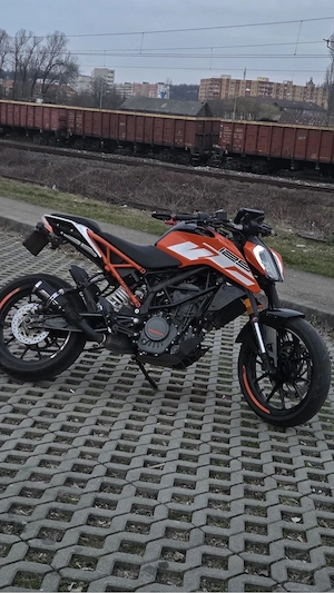 Ktm Duke 125 2017 - imagine 4