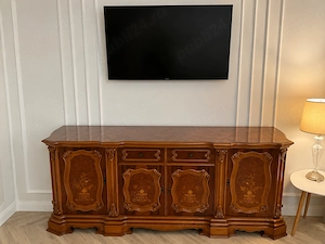 Mobilier clasic din lemn   vitrină, servantă, masa și 6 scaune | Timiș
