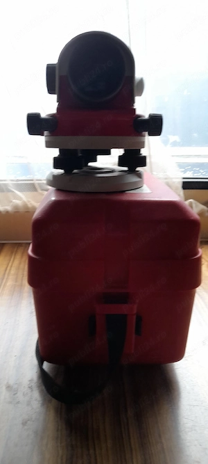 Nivelă optică profesionala Leica NA720