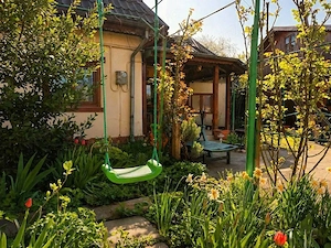 Casă cu 2 locuințe, centrală, garaj și grădină, teren 415 mp, Mezeș Șos Chitilei  Bucureștii noi - imagine 2