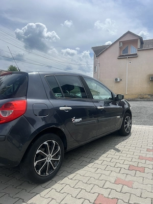 Renault Clio 3 2009 - imagine 8