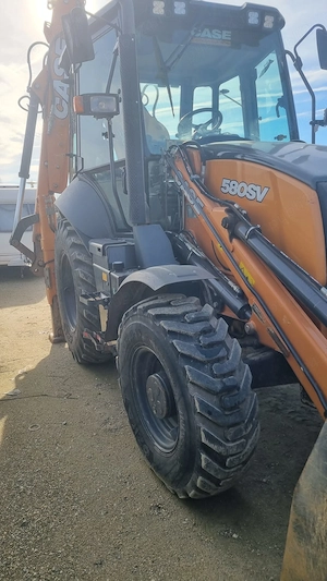 Buldoexcavator Case 580SV - 2022 - imagine 3