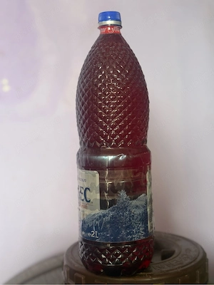 Vin de vanzare 10 lei litru