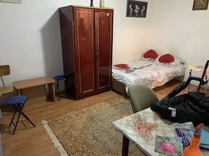 Garsonieră de închiriat 