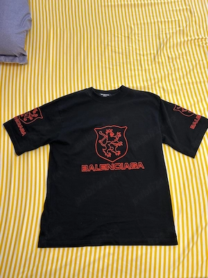 tricou balenciaga 