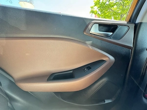 Vand autoturism Hyundai I20 - imagine 6