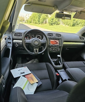 VW Golf 6 1.4MPI Navigatie Clima ÎncălzireScaune Pilot CamerăMarșarier Bluethoot Euro5  - imagine 14