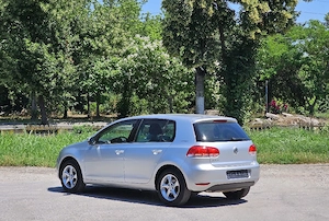 VW Golf 6 1.4MPI Navigatie Clima ÎncălzireScaune Pilot CamerăMarșarier Bluethoot Euro5  - imagine 6