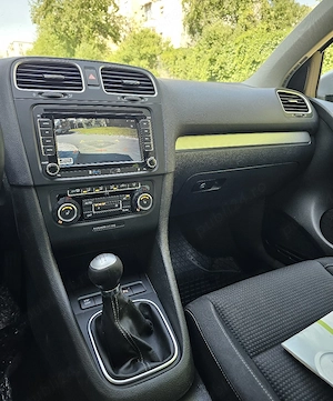 VW Golf 6 1.4MPI Navigatie Clima ÎncălzireScaune Pilot CamerăMarșarier Bluethoot Euro5  - imagine 18