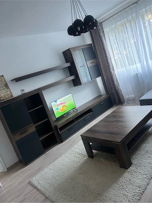 inchiriez apartament cu 3 camere 