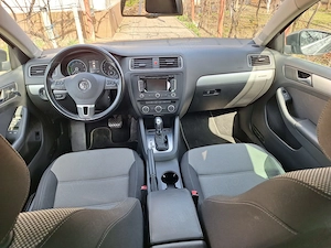 Volkswagen Jetta Hybrid - impecabil - imagine 2