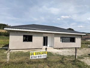 Vând casă Petresti construcție noua