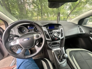 Ford Focus 2011-2012
