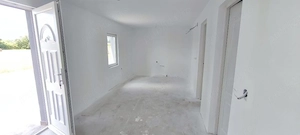 Casa Suseni intrarea dinspre Reghin - imagine 6