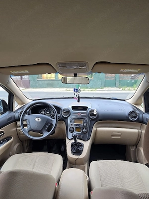 Kia carens