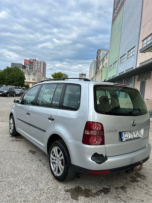 Vând Vw Touran facelift - imagine 4