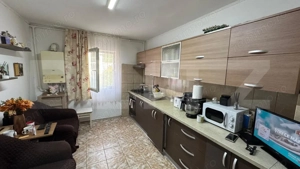 Apartament decomandat cu 3 camere spatioase si luminoase - etaj 3 - imagine 2