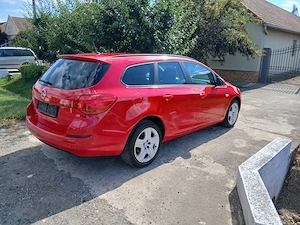Opel astra j an 2011 benzina 1.6 klimatronic adusă recent germania  - imagine 3