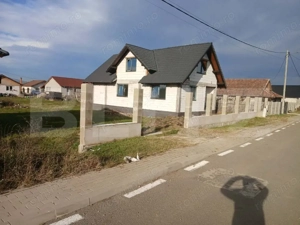 Casa individuala,cu 4 camere, 135 mp utili,Totoi - imagine 2