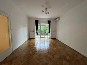 Apartament fermecator cu vedere in parcul Cismigiu - imagine 3