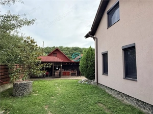 Inchiriez casa cu 4 camere complet mobilata, 2 bai, 500 mp teren, in Corunca - imagine 4